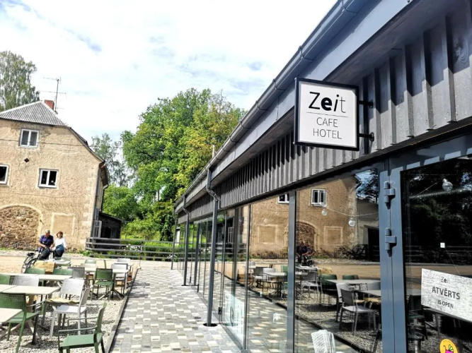 Zeit Apartment