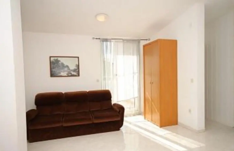 2 Bedrooms Apartment with balcony and with sea view