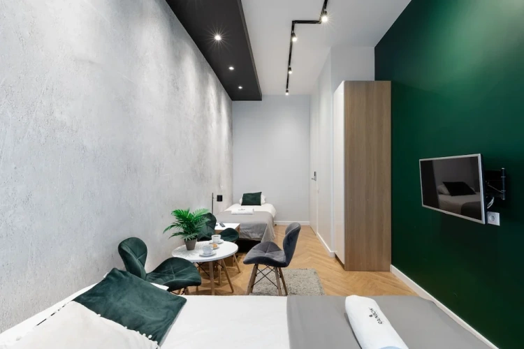 2 Bedrooms Apartment
