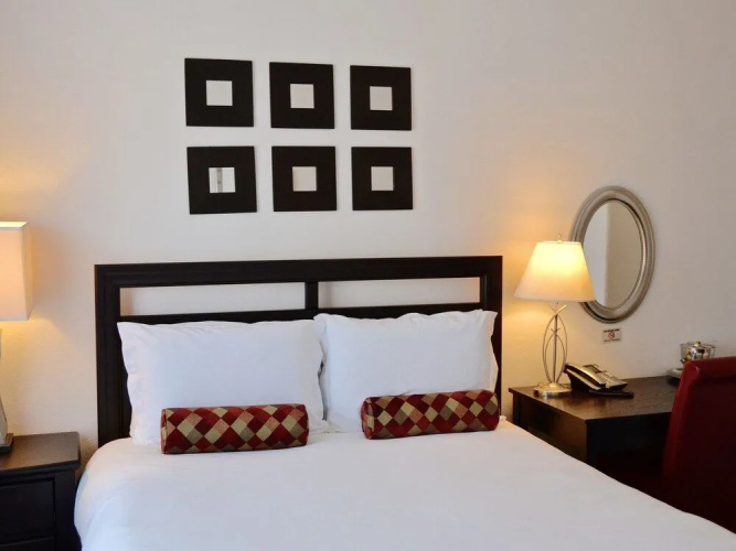 El Primero Hotel