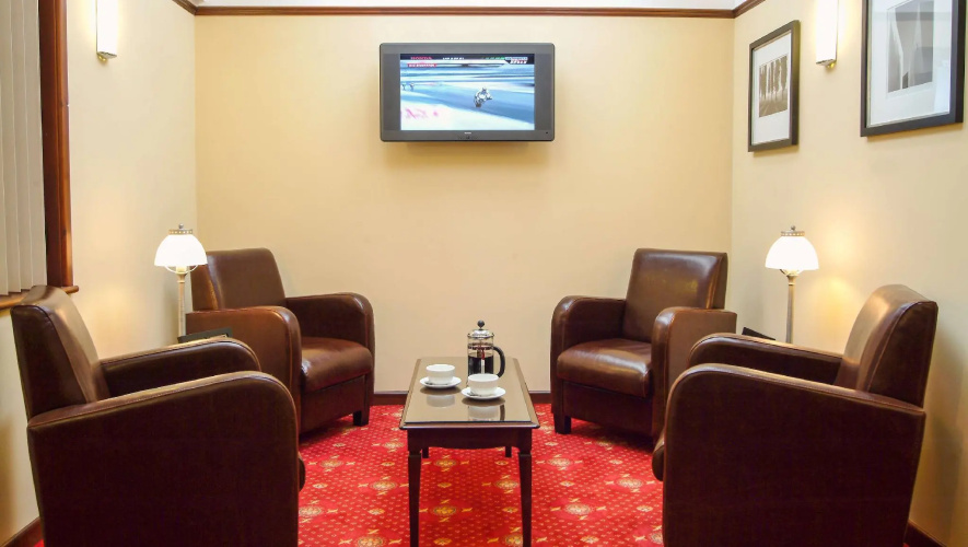 Hollies Hotel