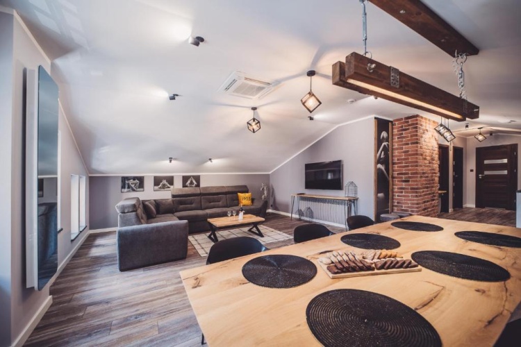 2 Bedrooms Apartment
