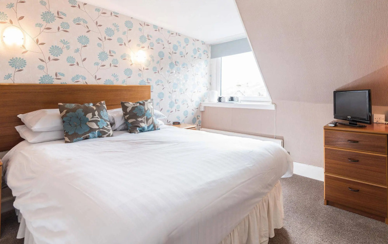 Craigvrack Hotel and Restaurant near Pitlochry Hospital