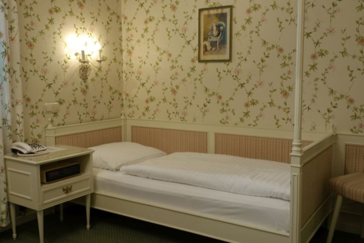 Standard Single room