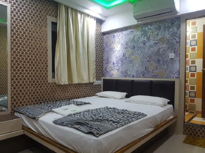 Hotel Laabh
