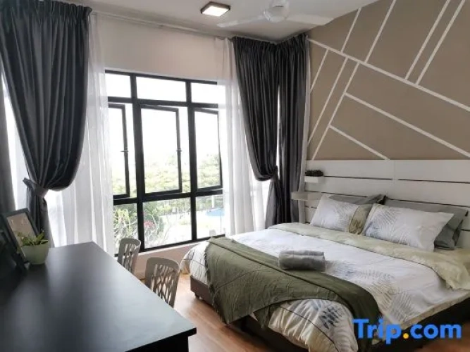 3 Bedrooms Standard room with pool view