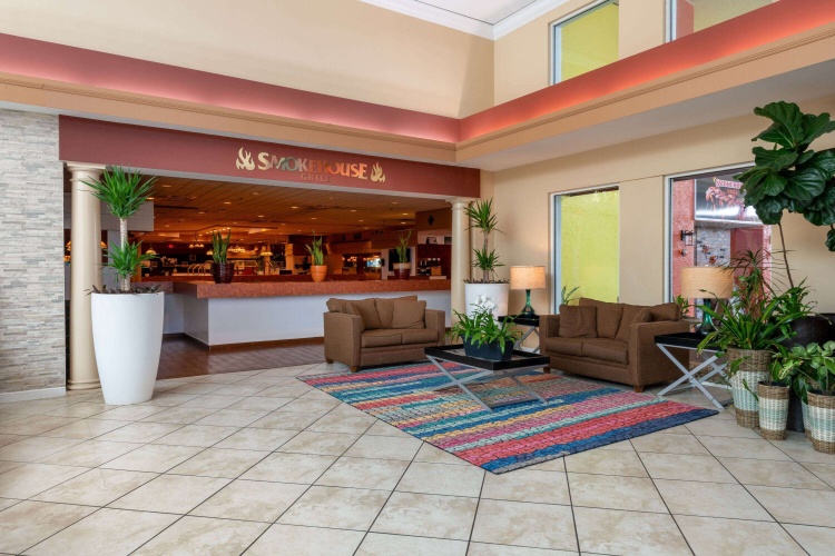 Ramada by Wyndham Kissimmee Gateway photo 14