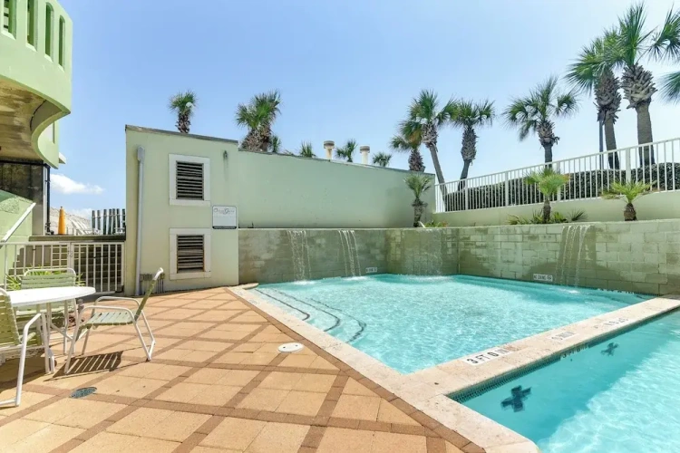 2 Bedrooms Apartment with balcony