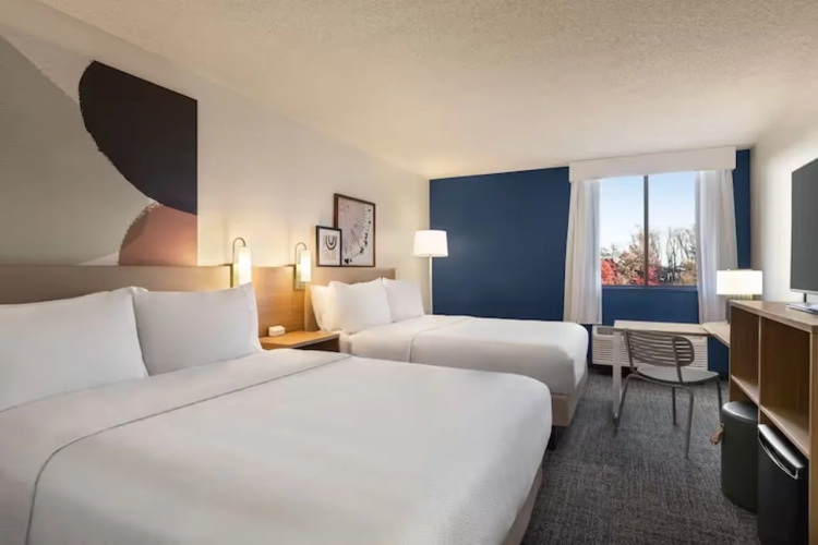 Spark by Hilton Germantown Washington DC North