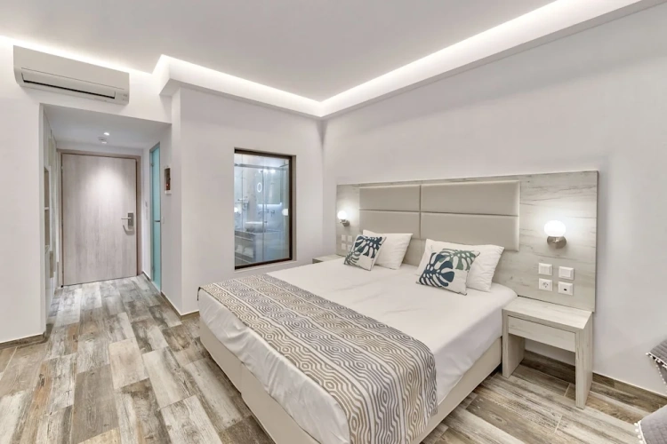 Suite with balcony and with sea view