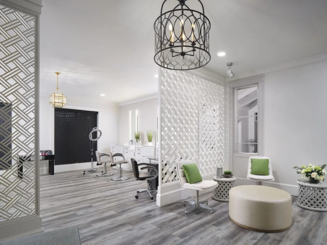 904 South Hampton 2 Bedroom Condo