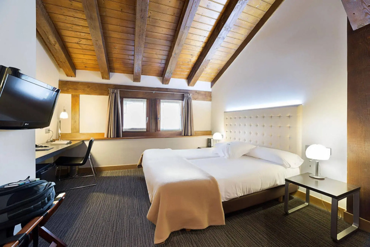 Hotel Dolarea