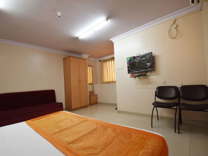 OYO 7551 SMB Residency