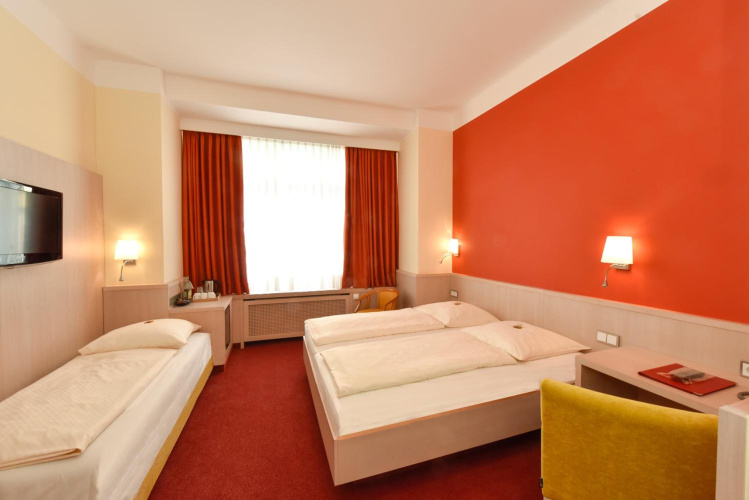 Hotel Adria München