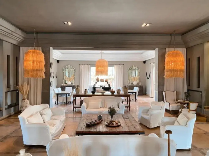 Villa Singulière By Louhou Collection