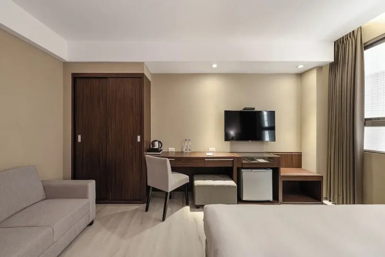 River inn ZihLi