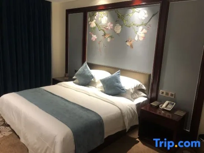 Deluxe Family Suite