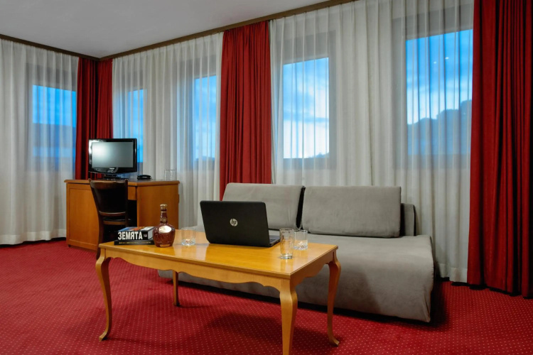 Real Hotel