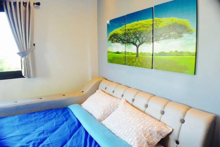 3 Bedroom House @Skytrain