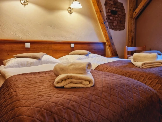 Standard Triple room