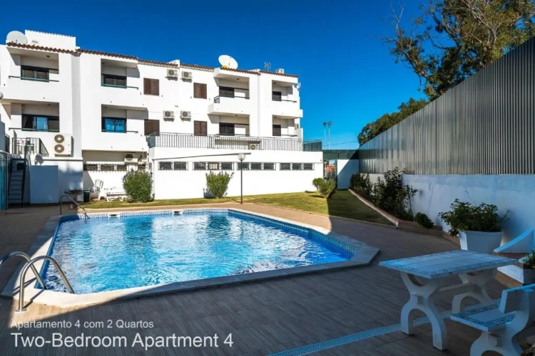 2 Bedrooms Apartment
