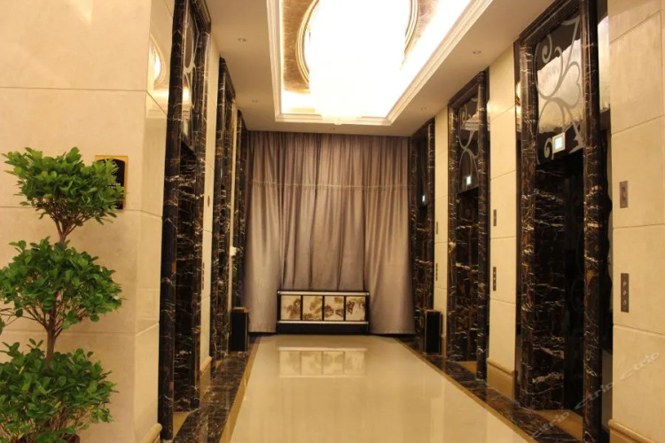 Guomao Hotel