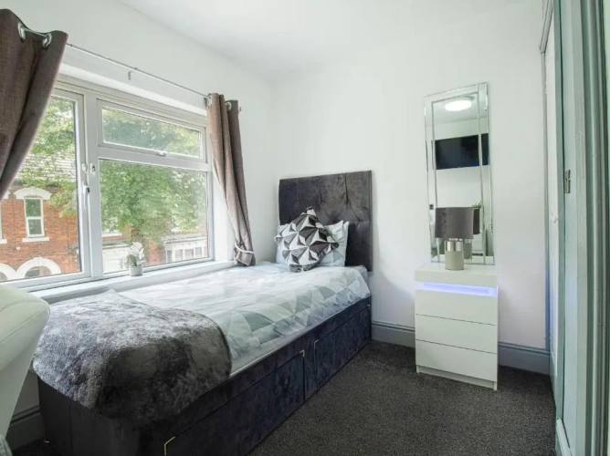 Deluxe Single room