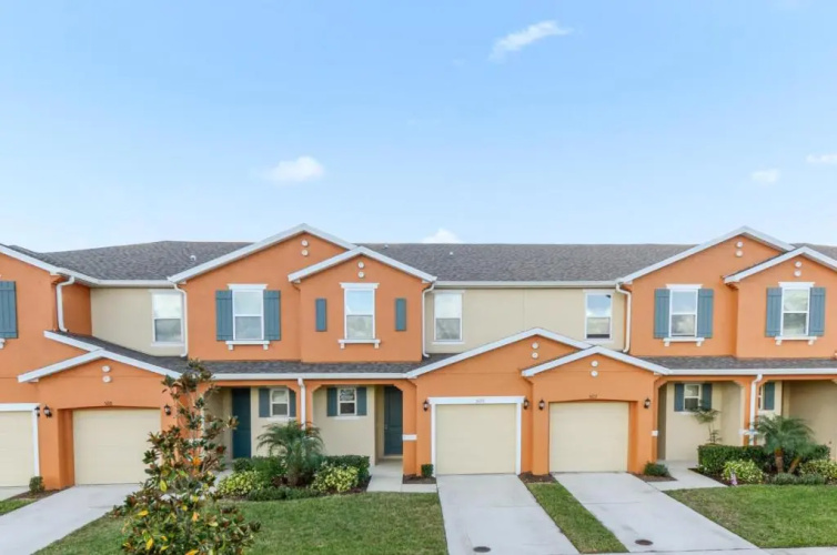 Four Bedrooms Townhome 5120