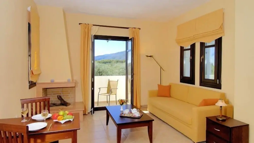 Apartment with balcony and with mountain view