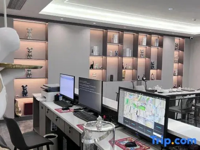 Yiduo Hotel