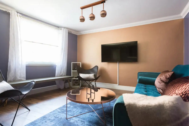 The Historic Gem - Sleek & Central 3BDR Maisonette