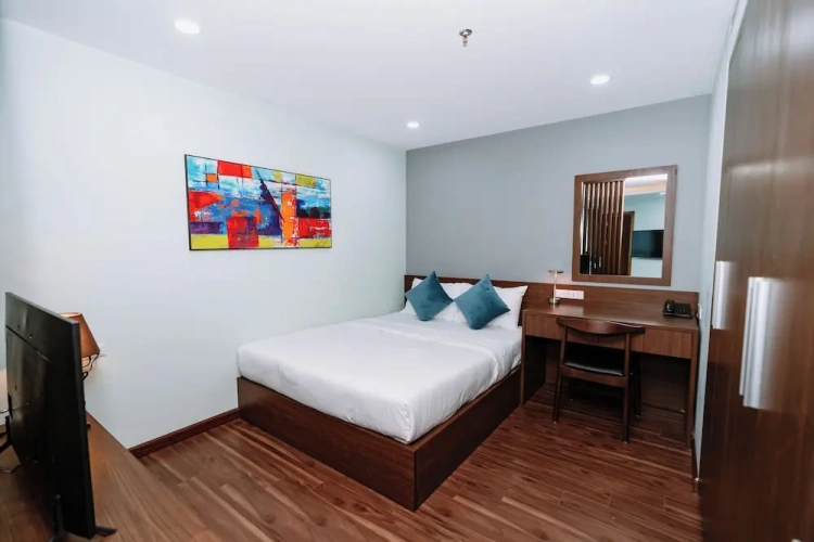 Standard Family room with lake view
