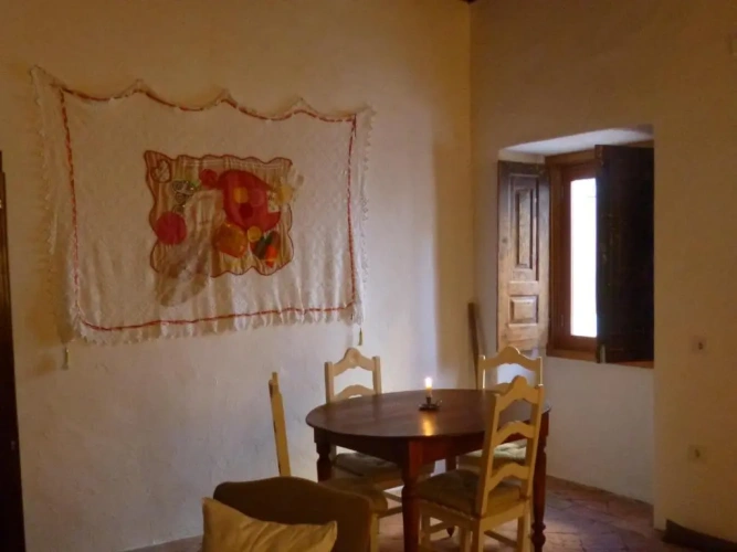 2 Bedrooms Cottage