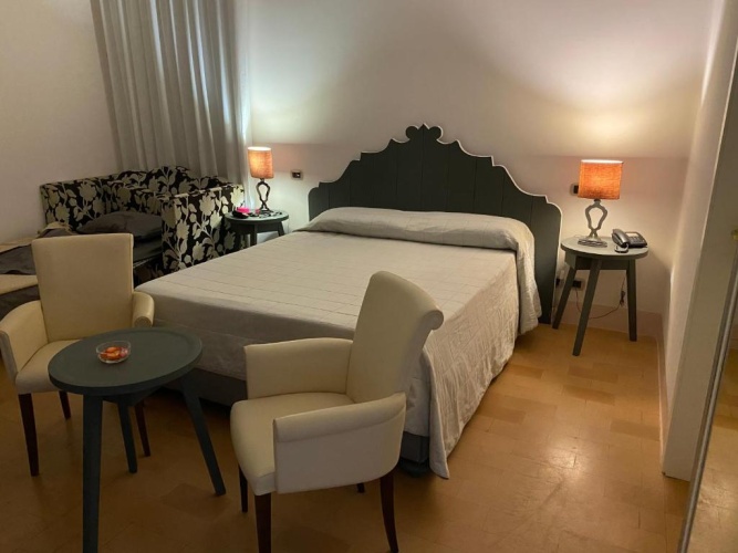 Standard Double room with view