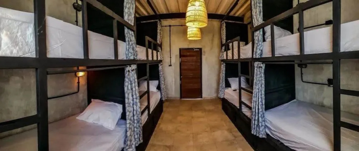 Clandestino - Hostel