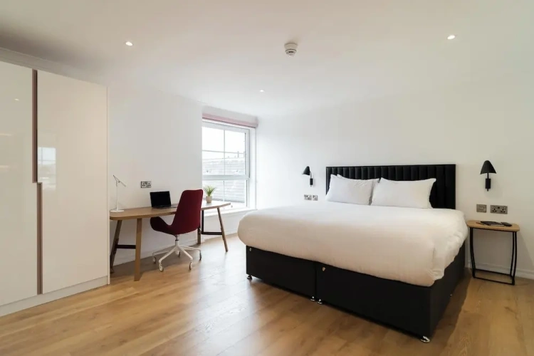 2 Bedrooms Deluxe Apartment