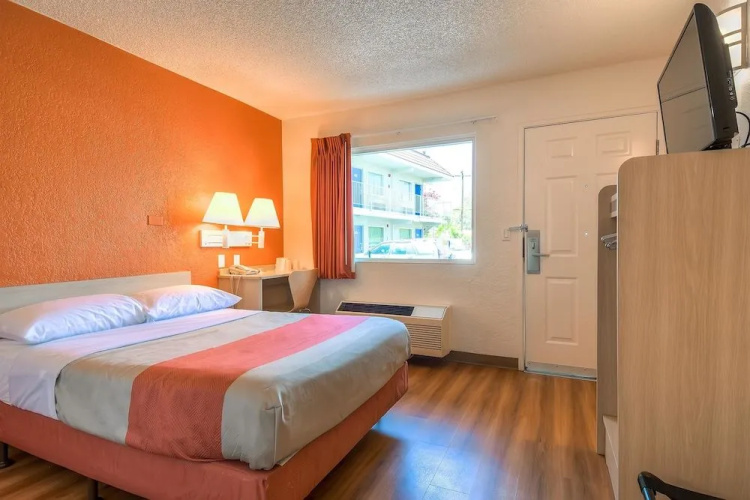 Motel 6 Los Angeles - Norwalk