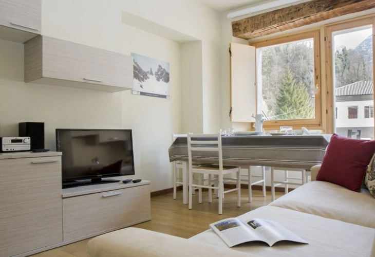 Perarolo Halldis Apartments