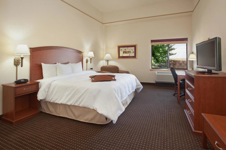 Hampton Inn & Suites Parker