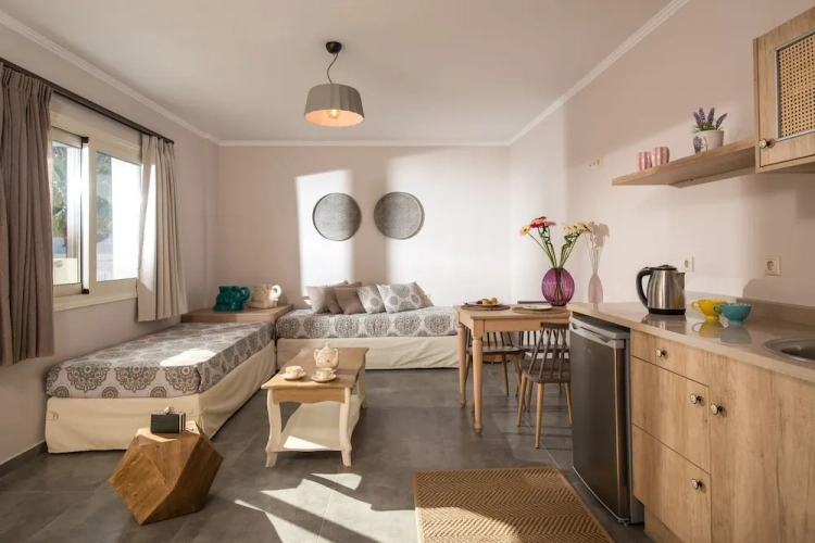1 Bedroom Superior Quintuple Apartment with pool view