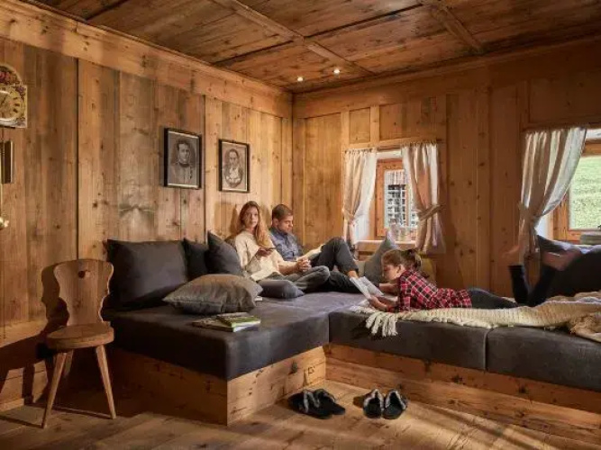 Sotciastel Apartment