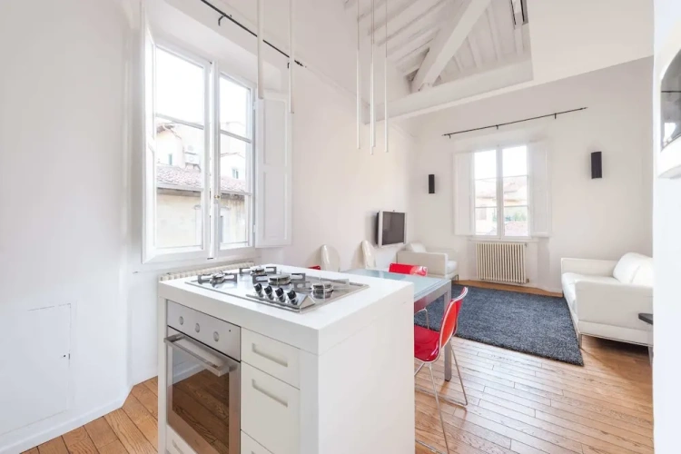2 Bedrooms Apartment