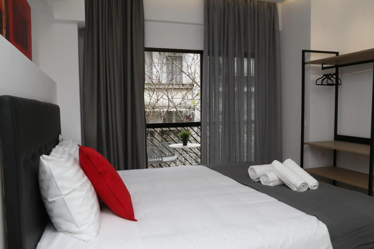 ZH Luxury Suites