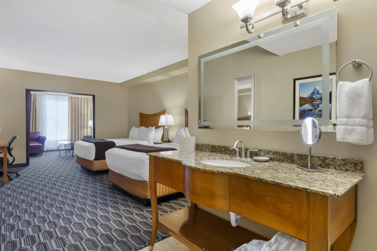 Quadruple Suite