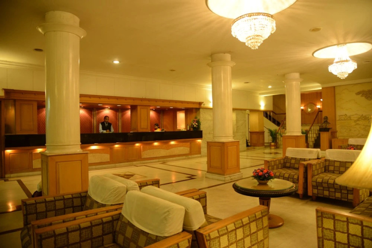 Hotel Rajmahal
