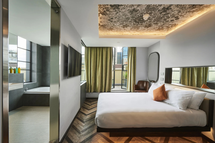 New Road Hotel