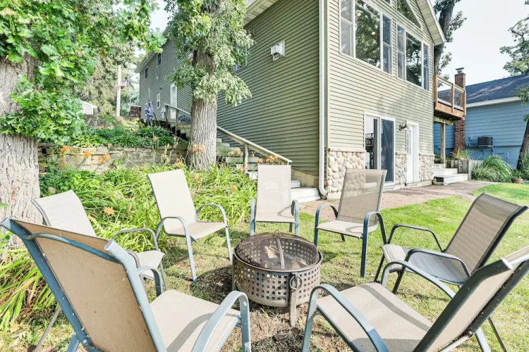 Spacious Edgerton Home w/ Private Beach & Views!