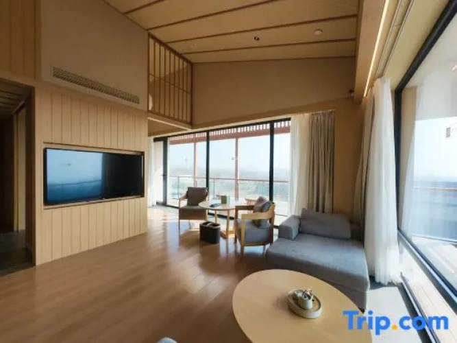 Suite with panoramic view
