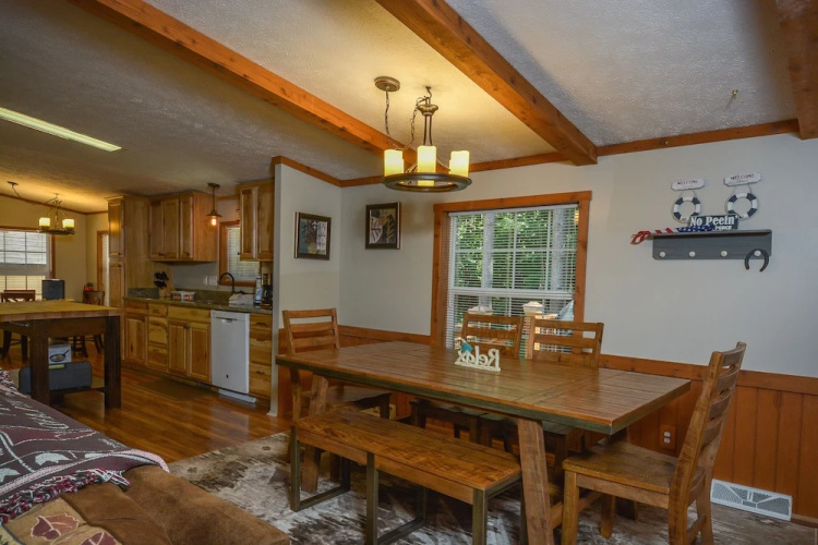 Knotty Pines 3 Bedroom House
