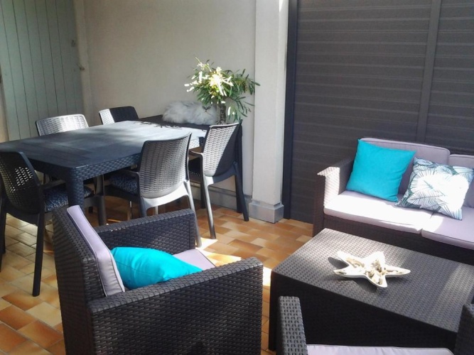 Apartment with sea view